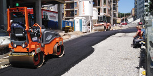 Asfaltiranje tržnog centra Aviv u Beogradu